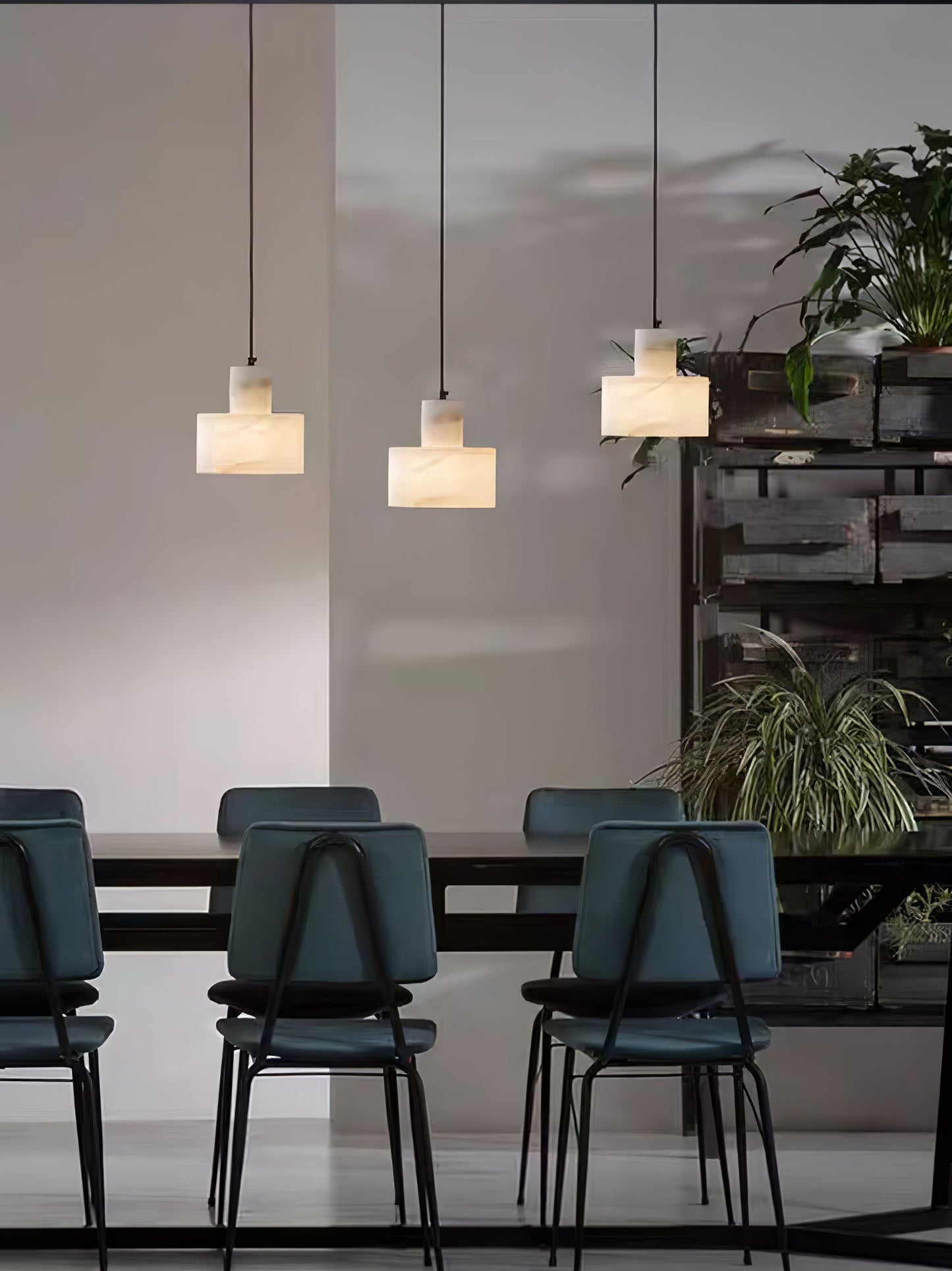 Eloise Alabaster Pendant Lamp