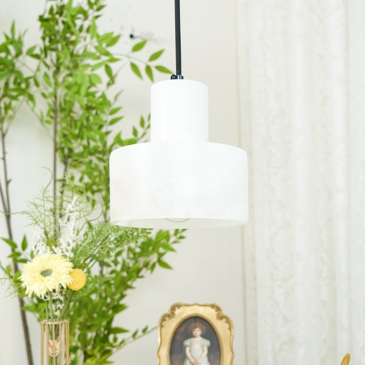 Eloise Alabaster Pendant Lamp