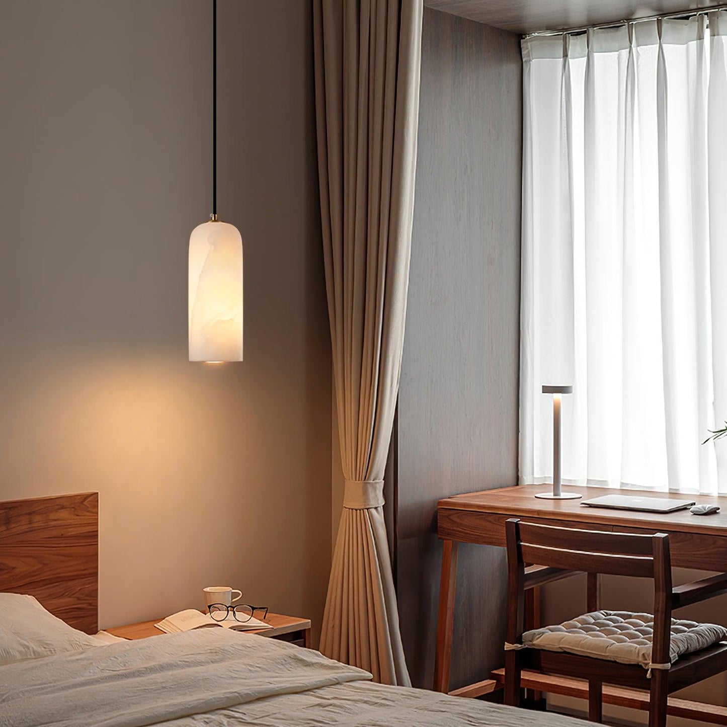 Quinn Alabaster Pendant Lamp